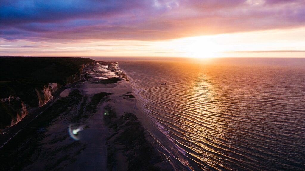 Conciergerie à Varengeville-sur-Mer : falaises au coucher du soleil